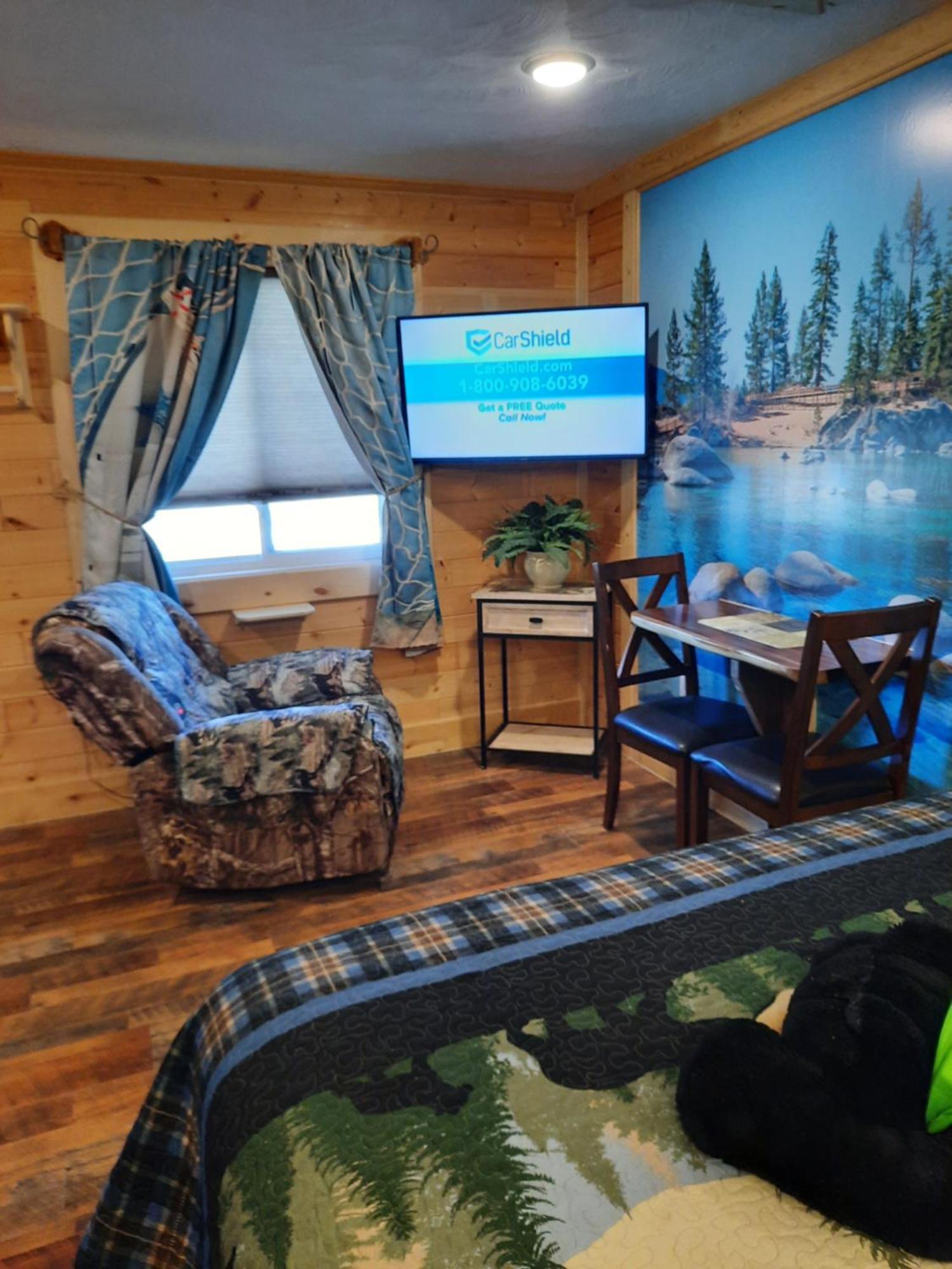 Bear Cove Inn Saint Ignace Εξωτερικό φωτογραφία