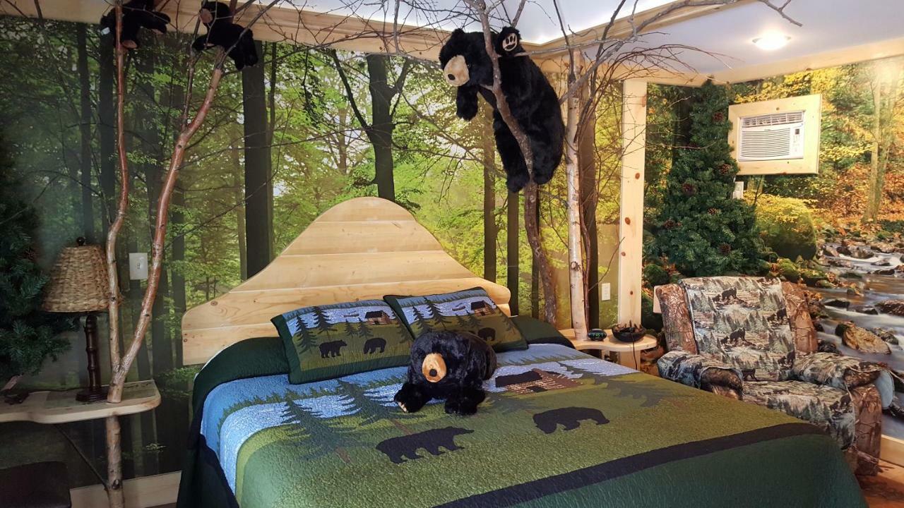 Bear Cove Inn Saint Ignace Εξωτερικό φωτογραφία