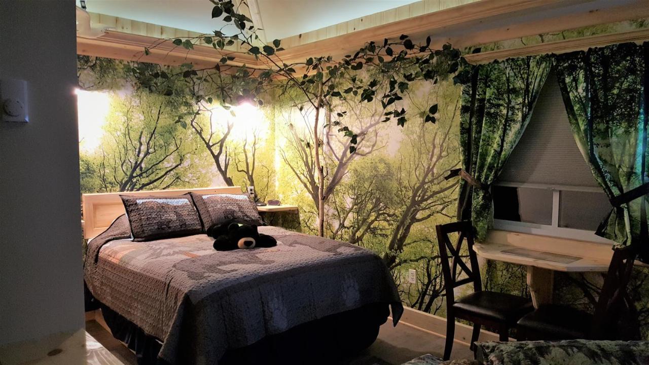Bear Cove Inn Saint Ignace Εξωτερικό φωτογραφία